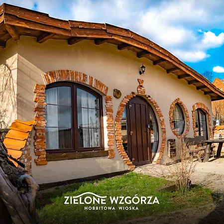 Zielone Wzgorza - Hobbitowe Domki Na Kaszubach