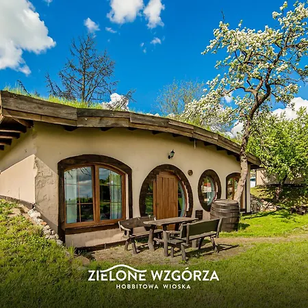 Zielone Wzgorza - Hobbitowe Domki Na Kaszubach * Przywidz (Gdansk)