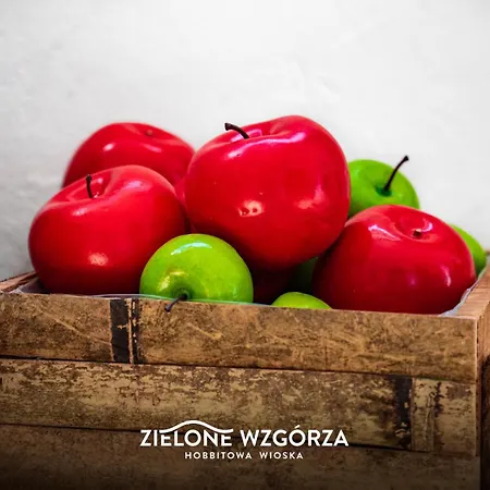 Zielone Wzgorza - Hobbitowe Domki Na Kaszubach