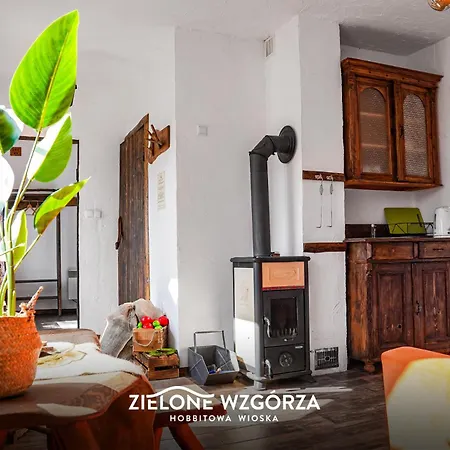 Zielone Wzgorza - Hobbitowe Domki Na Kaszubach Apartment *