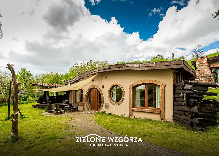 Zielone Wzgorza - Hobbitowe Na Kaszubach * 普日维兹