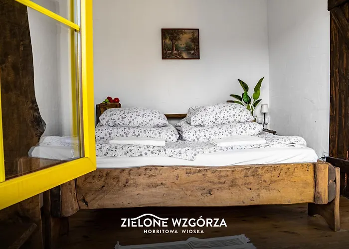 Zielone Wzgorza - Hobbitowe Na Kaszubach 普日维兹