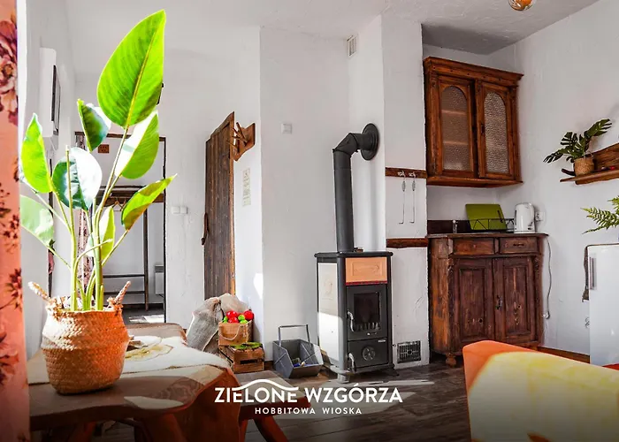 Zielone Wzgorza - Hobbitowe Na Kaszubach 公寓 *