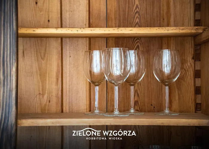 Zielone Wzgorza - Hobbitowe Na Kaszubach * 普日维兹