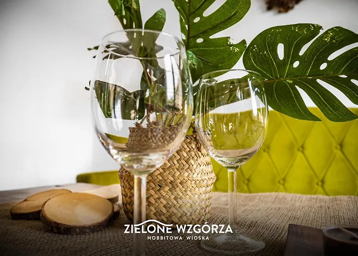 Zielone Wzgorza - Hobbitowe Na Kaszubach 普日维兹