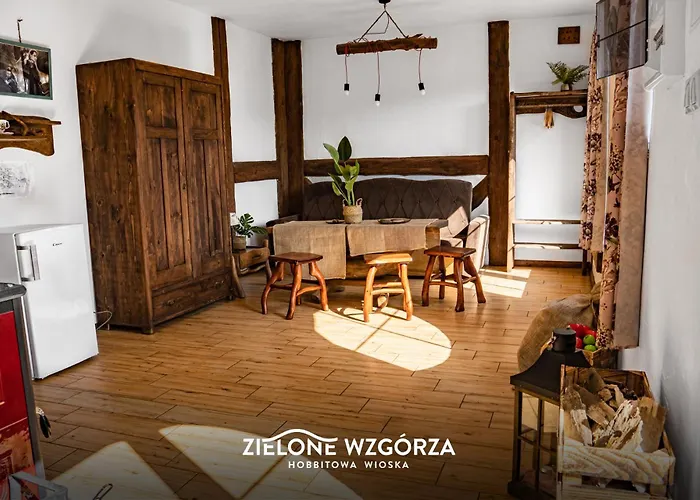 Zielone Wzgorza - Hobbitowe Na Kaszubach