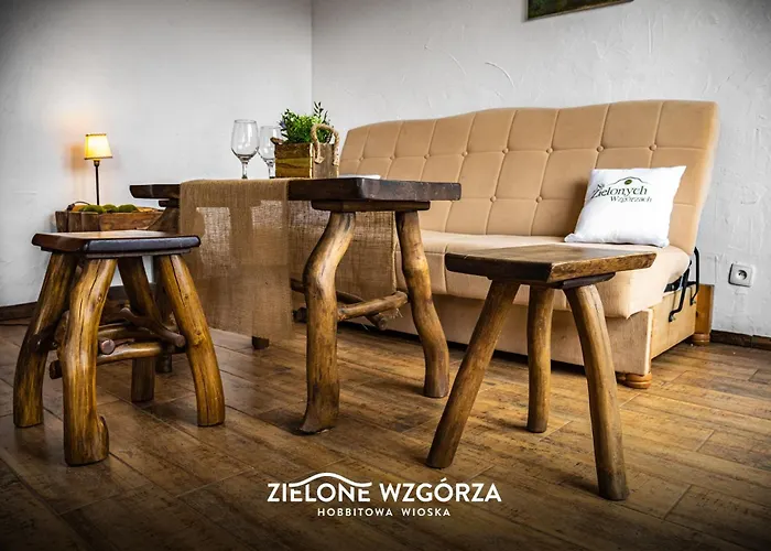 Zielone Wzgorza - Hobbitowe Na Kaszubach 普日维兹