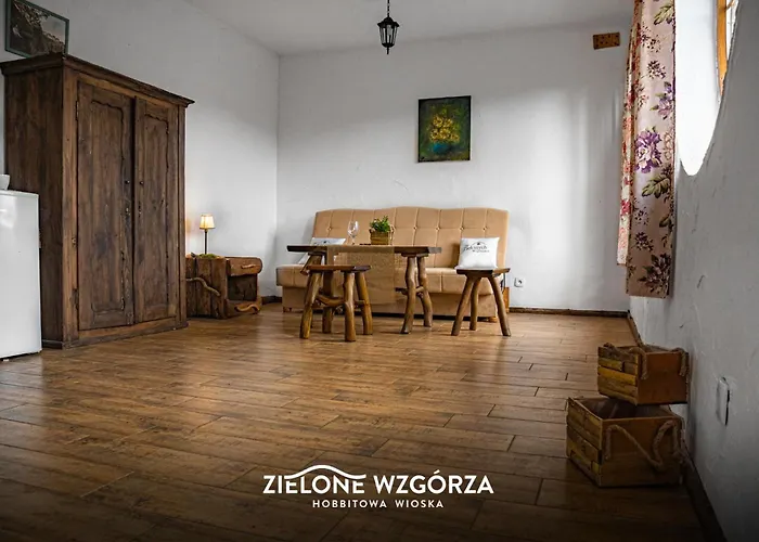 Zielone Wzgorza - Hobbitowe Na Kaszubach *