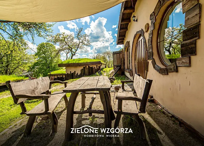 Zielone Wzgorza - Hobbitowe Na Kaszubach 公寓