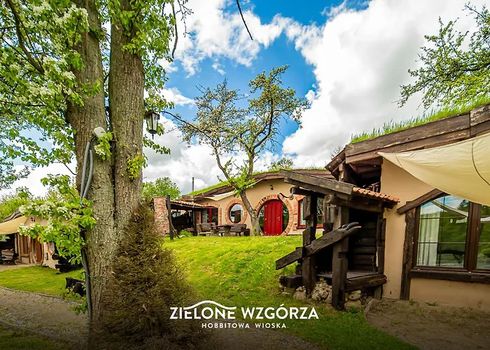 Zielone Wzgorza - Hobbitowe Na Kaszubach * 普日维兹